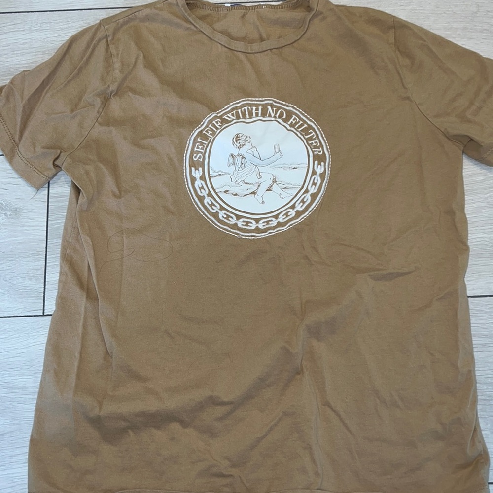 TAN T-SHIRT